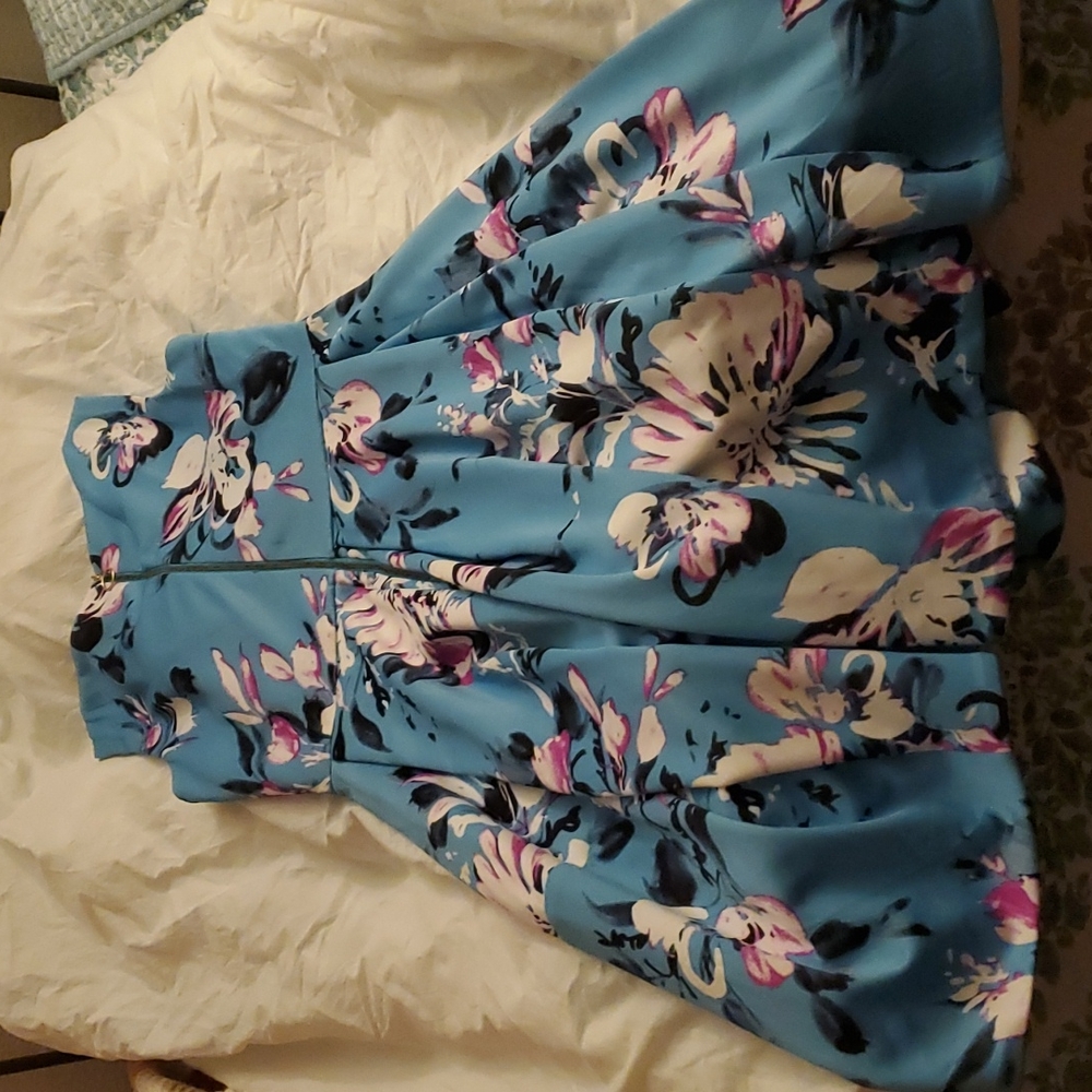 Blue floral Roz & Ali dress with pockets! - Picture 4 of 4